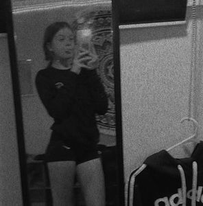 Meet your Posher, Demi